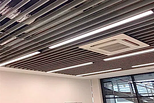 Metal Baffle Asma Tavan 1 metal-baffle-asma-tavan-sistemleri