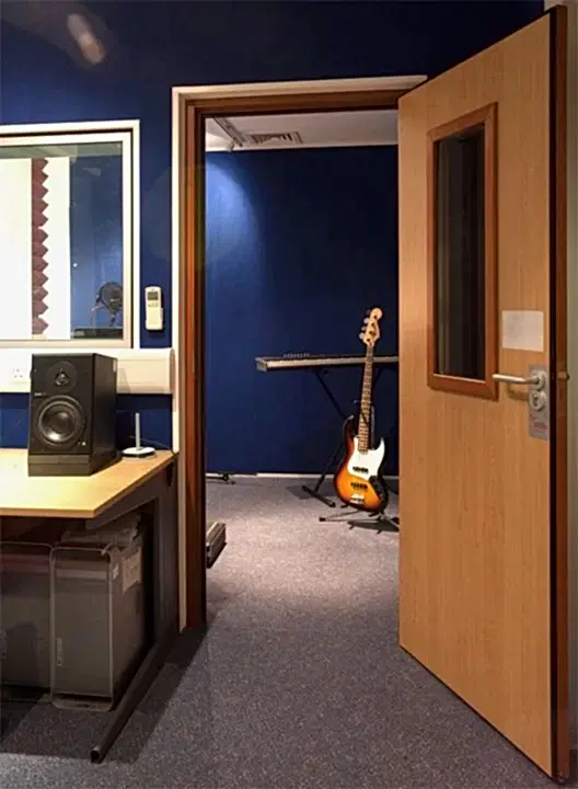 akustik kapı ses yalıtımlı kapı ses geçirmez kapı ahşap kapılar fiyatları