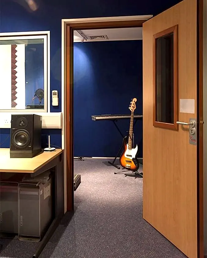 Akustik Malzemeler 13 akustik stüdyo kapısı ahşap kapı