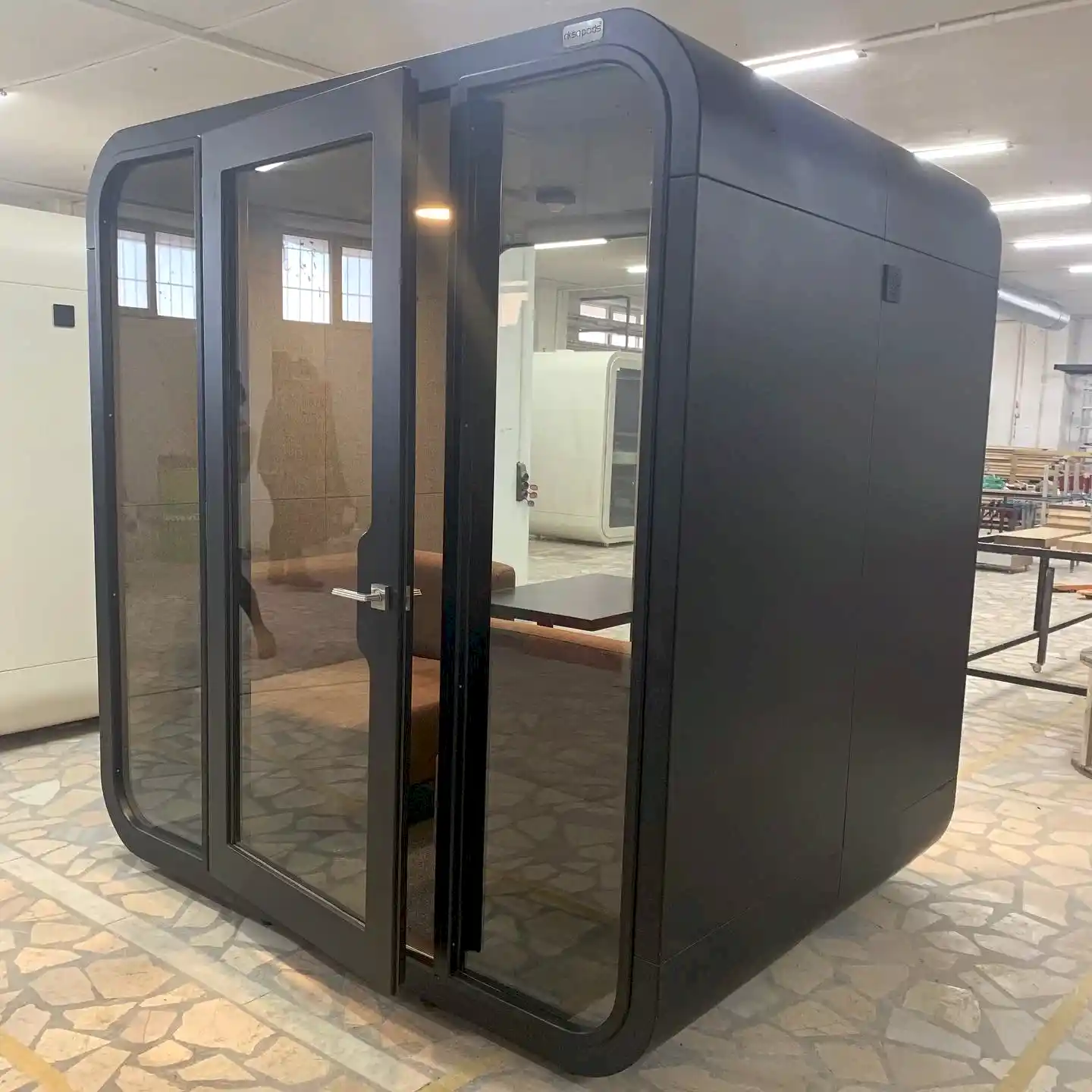 Aksa Pods® Akustik Toplantı Kabini Siyah
