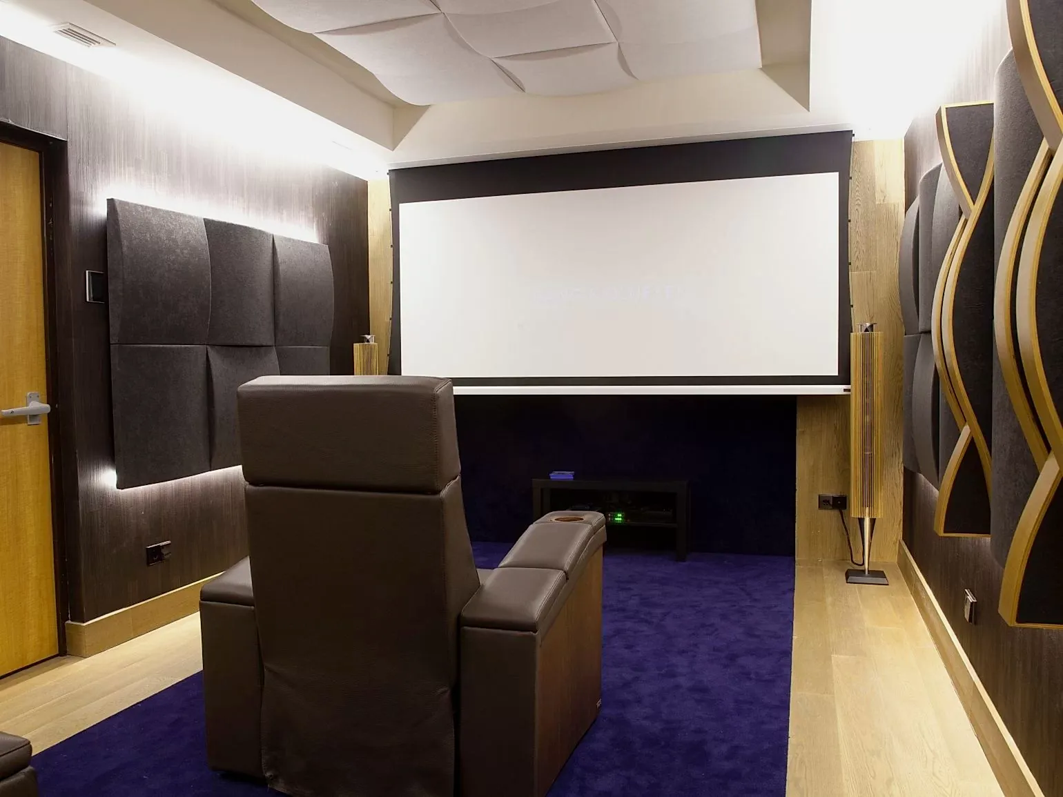 Ev Sinema Ses Yalıtımı 13 portfolio bang olufsen madrid home cinema images xl@Home Cinema Bang Olufsen FlexiWave MultifuserWood SuperBassExtreme CinemaRoundPremium 2015 2